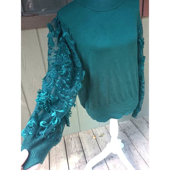 Joseph A Evergreen Crew Neck Sweater with Chiffon Embroidered Overlay Sleeves XL - Picture 4 of 9